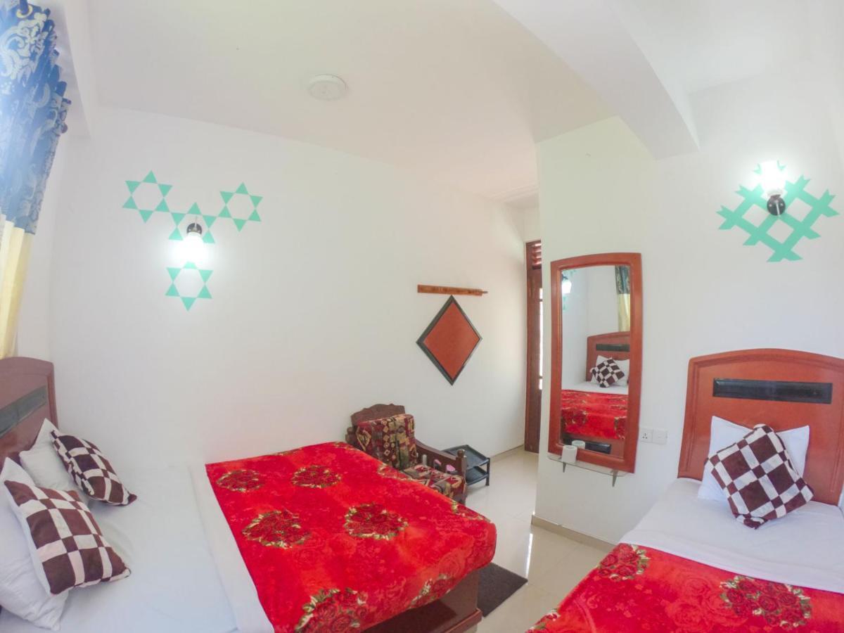Siumi Rest Hotel Nallathanniya Exterior photo
