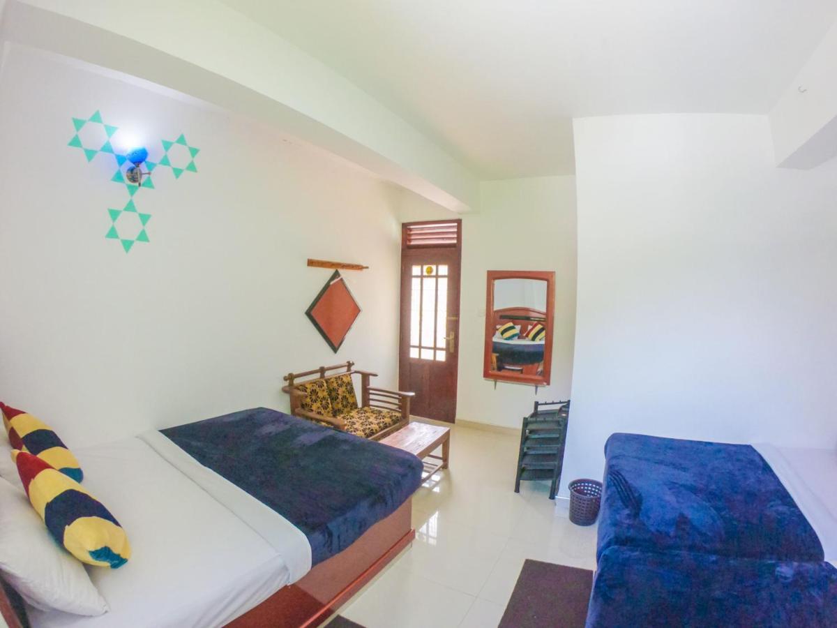 Siumi Rest Hotel Nallathanniya Exterior photo