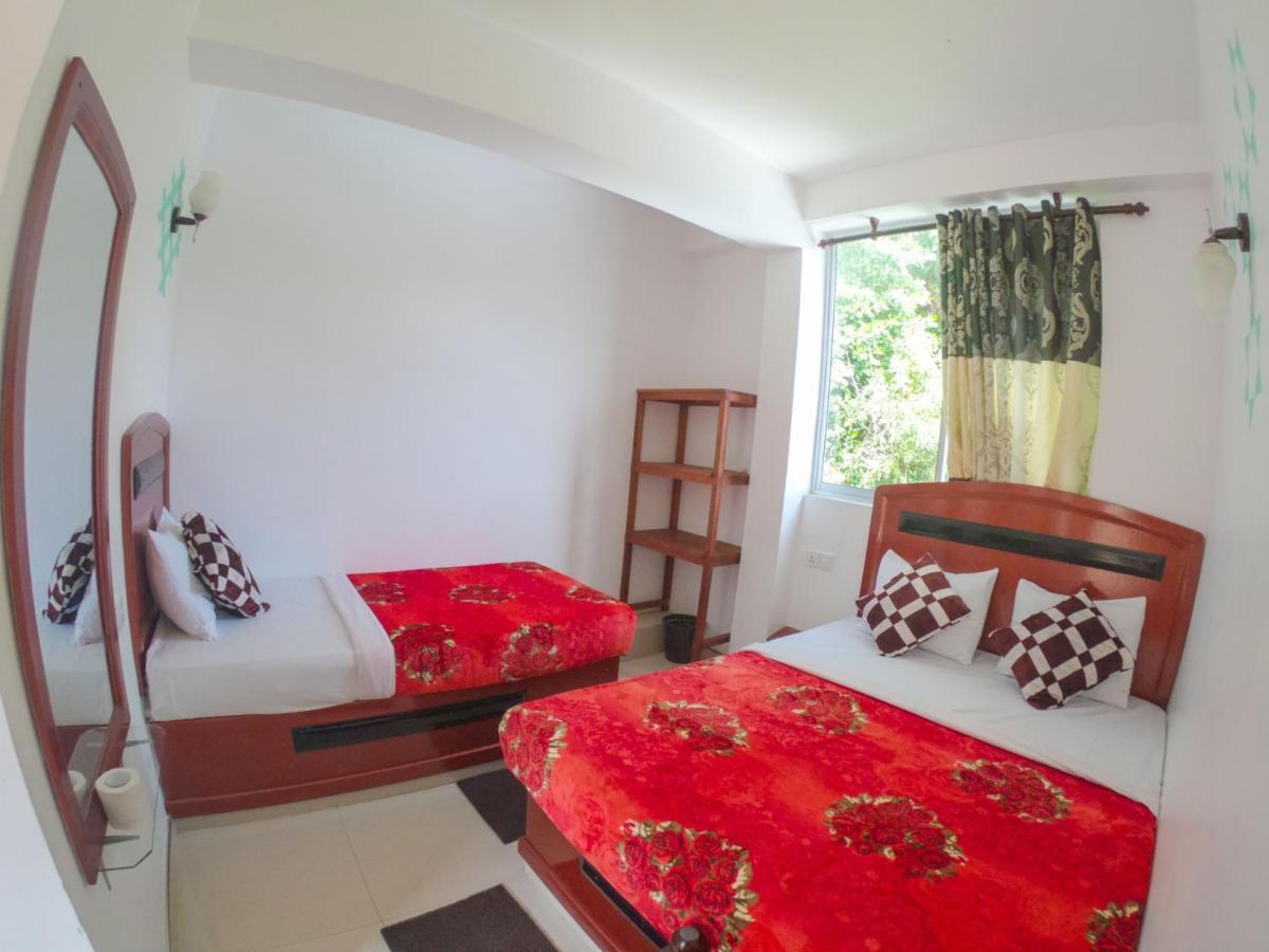 Siumi Rest Hotel Nallathanniya Exterior photo